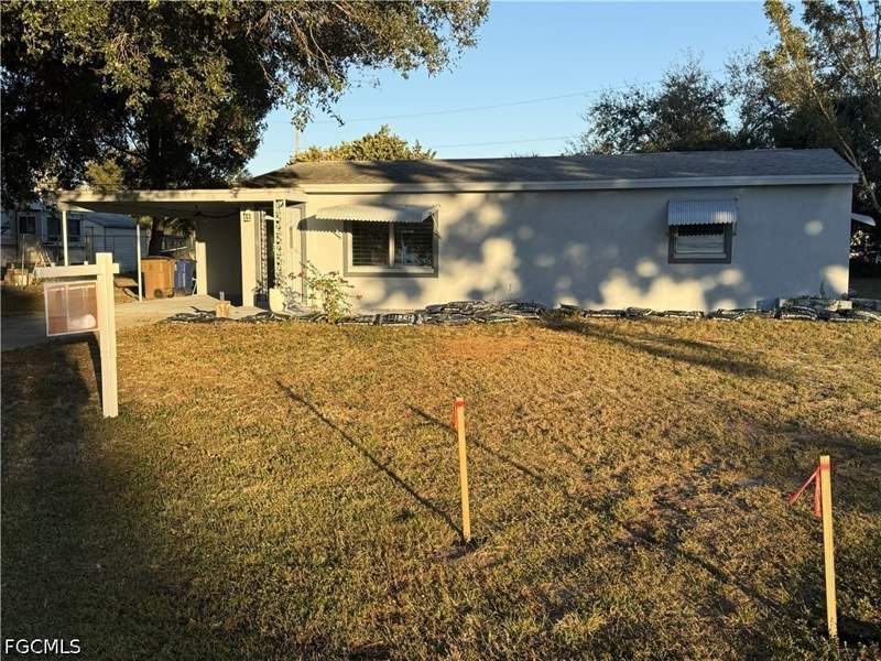 2 bedroom SingleFamilyResidence at 1129 Cherokee Ave, Lehigh Acres, Lehigh Acres — photo 2