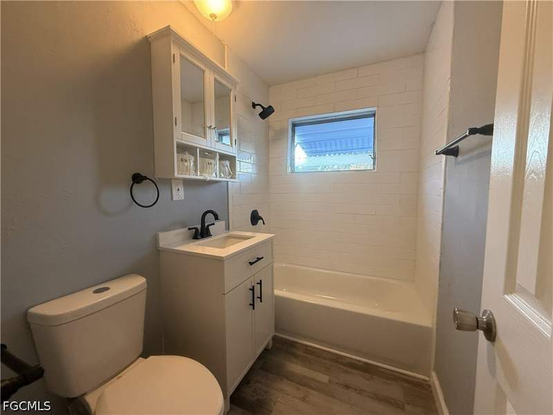 2 bedroom SingleFamilyResidence at 1129 Cherokee Ave, Lehigh Acres, Lehigh Acres — photo 5