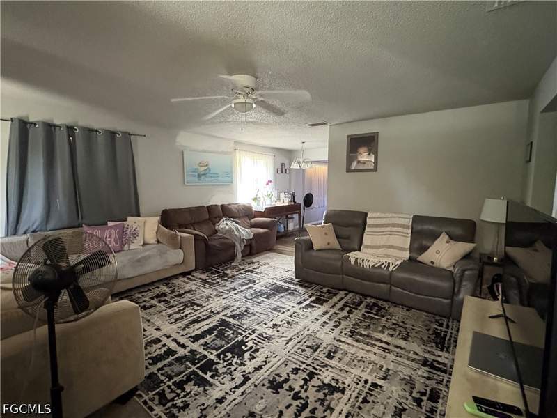 3 bedroom SingleFamilyResidence at 1891 Winkler Ave, Palmlee Park, Fort Myers — photo 3