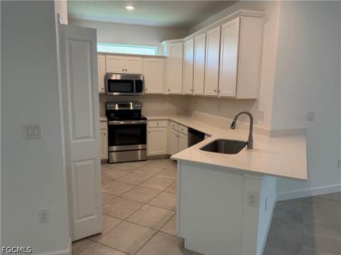9093 Leatherwood Loop, Lehigh Acres FL - photo 10 of 43