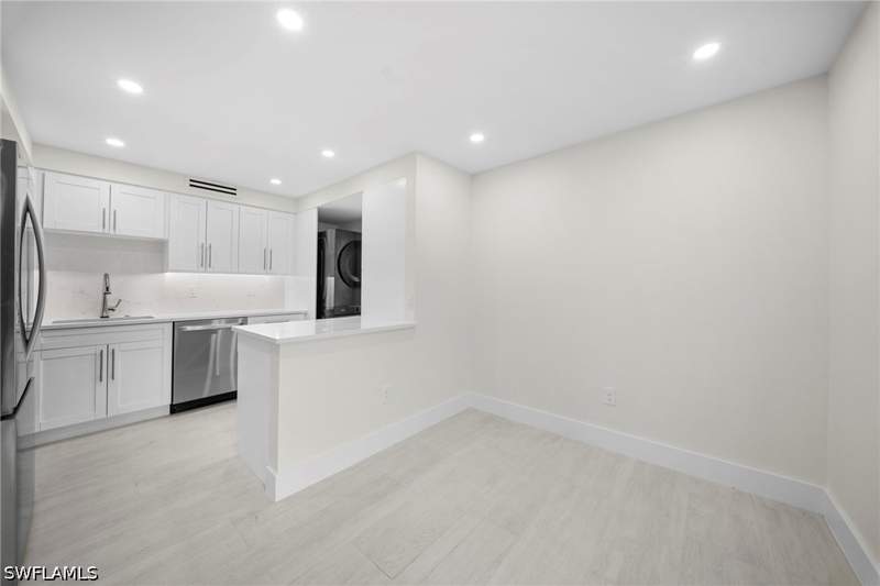 2 bedroom Condominium at 1155 Sandpiper St G1, Harbor Lakes Of Naples, Naples — photo 3