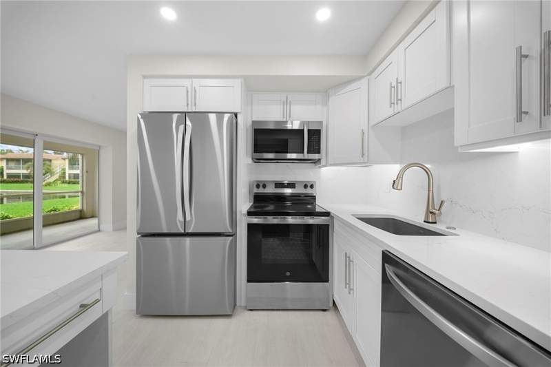 2 bedroom Condominium at 1155 Sandpiper St G1, Harbor Lakes Of Naples, Naples — photo 5
