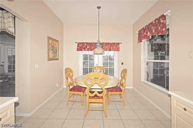 3 bedroom SingleFamilyResidence at 6820 Lone Oak Blvd, Lexington At Lone Oak, Naples — photo 5