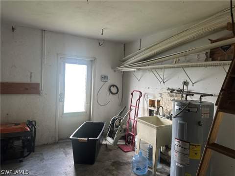 3713 SE 8th Ave, Cape Coral FL - photo 13 of 36