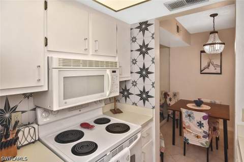 4309 27th CT SW 202, Naples FL - photo 20 of 44