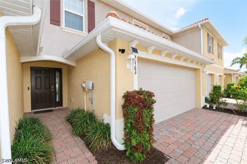 3 bedroom Townhouse at 3763 Crofton Ct, Lindsford, Fort Myers — photo 2