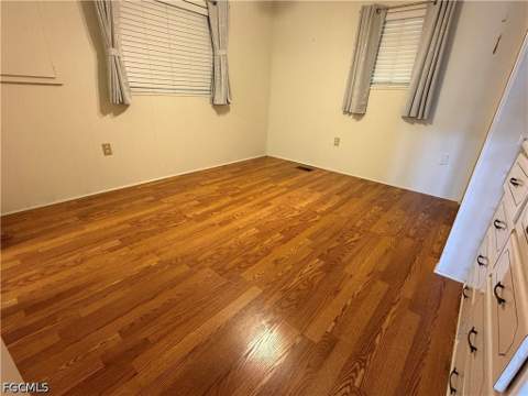 250 Santa Fe Trl, North Fort Myers FL - photo 10 of 30