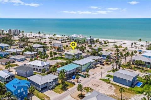 117 Hercules Dr, Fort Myers Beach FL - photo 6 of 50