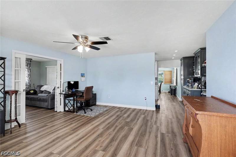 3 bedroom SingleFamilyResidence at 5411 Loyola Ln, Wildwood Addition, Fort Myers — photo 5