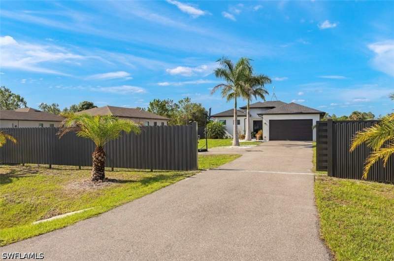 3 bedroom SingleFamilyResidence at 2552 70th Ave NE, Golden Gate Estates, Naples — photo 3