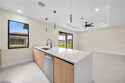 810 Carlfield Ave, Lehigh Acres FL - photo 12 of 44