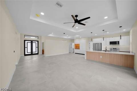 810 Carlfield Ave, Lehigh Acres FL - photo 7 of 44