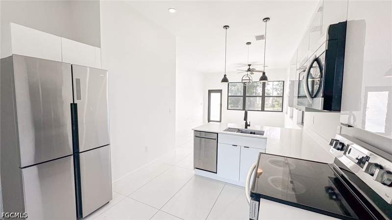 3 bedroom SingleFamilyResidence at 3000 Tena Ave S, Lehigh Acres, Lehigh Acres — photo 3