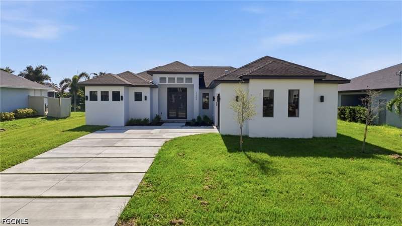4 bedroom SingleFamilyResidence at 2305 SW 15th Pl, Cape Coral, Cape Coral — photo 2