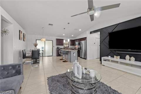 623 SE 3rd St, Cape Coral FL - photo 6 of 25
