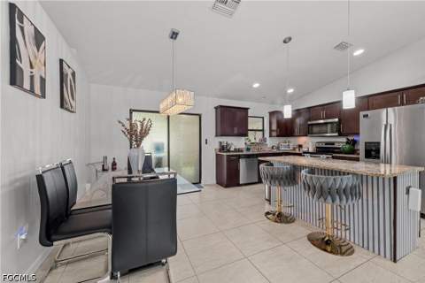 623 SE 3rd St, Cape Coral FL - photo 9 of 25