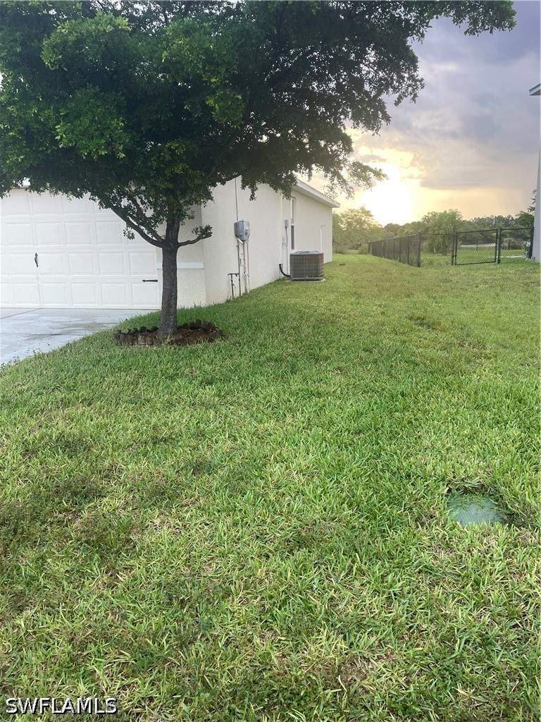 4 bedroom SingleFamilyResidence at 8137 Gopher Tortoise Trl, Town Lakes, Lehigh Acres — photo 3
