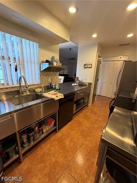 126 Oakside St, Lehigh Acres FL - photo 11 of 32