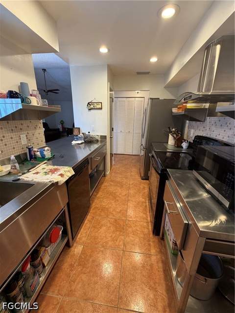 126 Oakside St, Lehigh Acres FL - photo 12 of 32