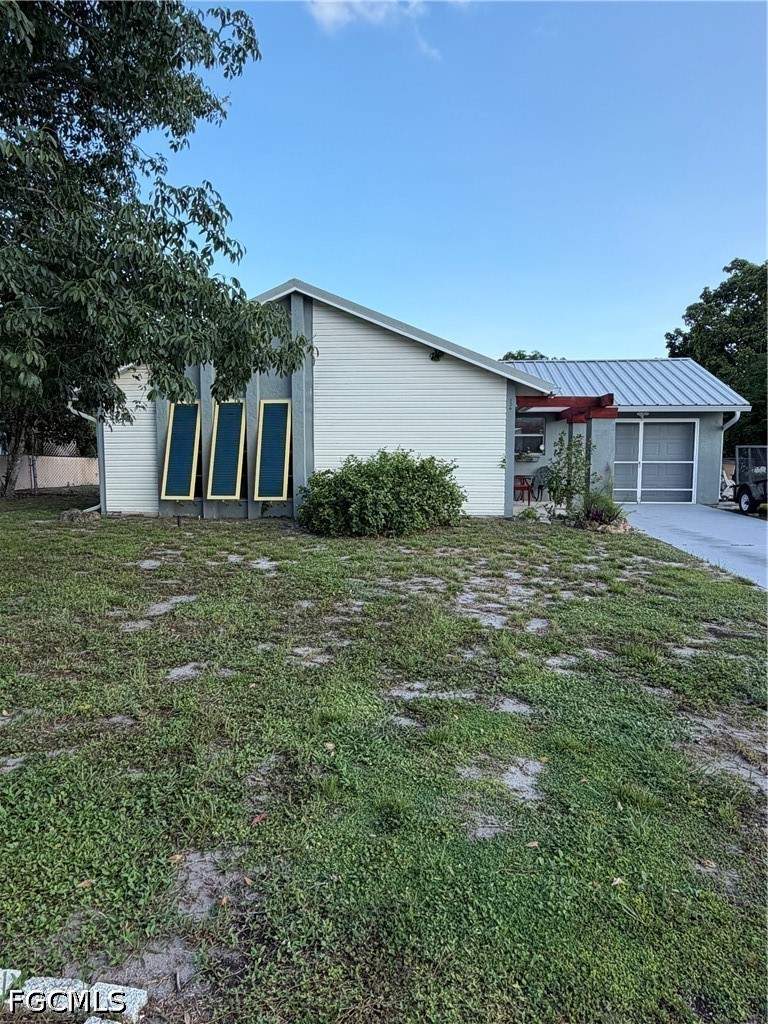 2 bedroom SingleFamilyResidence at 126 Oakside St, Willow Lake, Lehigh Acres — photo 3