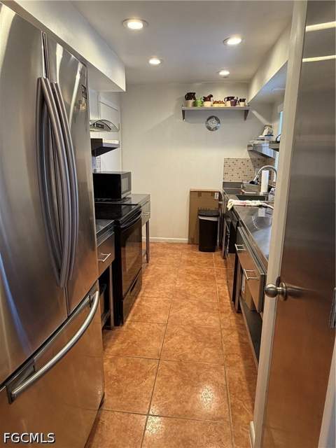 126 Oakside St, Lehigh Acres FL - photo 9 of 32