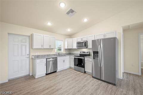 9026 Maywood Cir, Labelle FL - photo 10 of 29