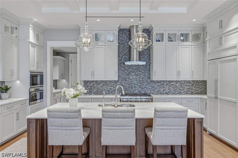 4 bedroom SingleFamilyResidence at 185 15th St S, Mangrove Bay, Naples — photo 5