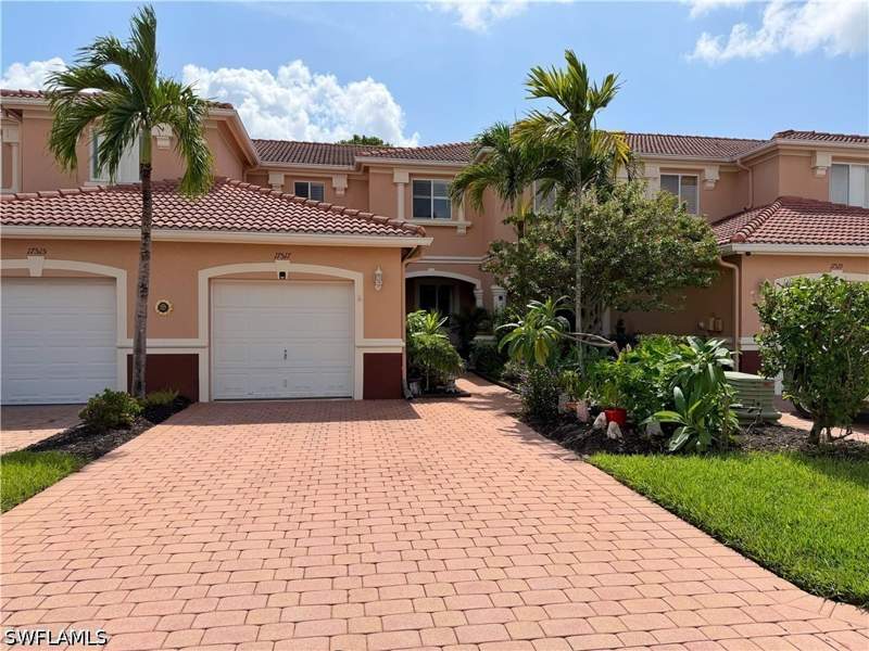 2 bedroom Townhouse at 17517 Cherry Ridge Ln, Timberwalk, Fort Myers — photo 2