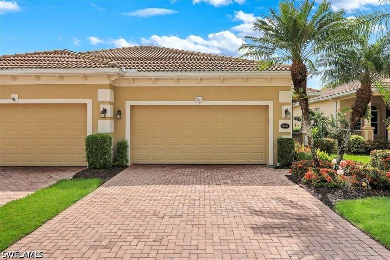3 bedroom Attached at 13850 Cleto Dr, Bella Terra, Estero — photo 3