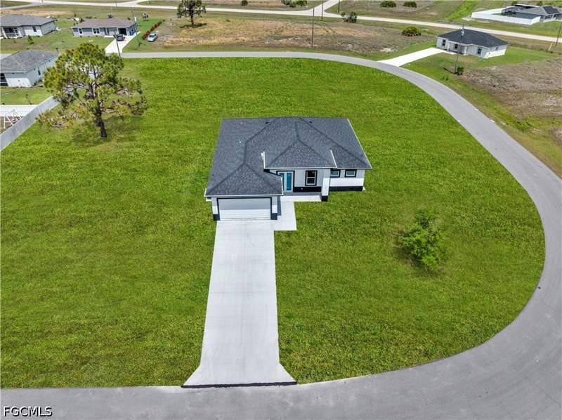3 bedroom SingleFamilyResidence at 7020 patriot Ct, Port Labelle, Labelle — photo 2