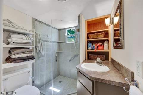 522 Menton Ln, Naples FL - photo 14 of 25