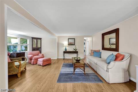 522 Menton Ln, Naples FL - photo 9 of 25