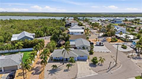 345 Donora Blvd, Fort Myers Beach FL - photo 8 of 39