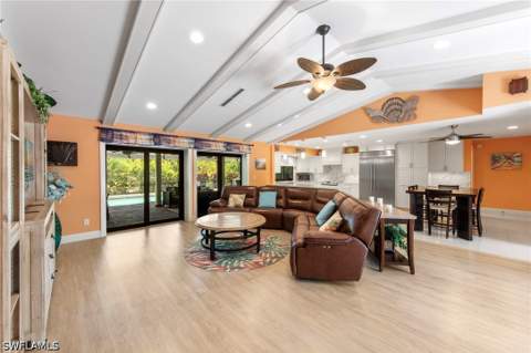 1813 Princess Ct, Naples FL - photo 8 of 42