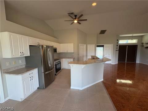 1417 NE 4th Pl, Cape Coral FL - photo 12 of 29