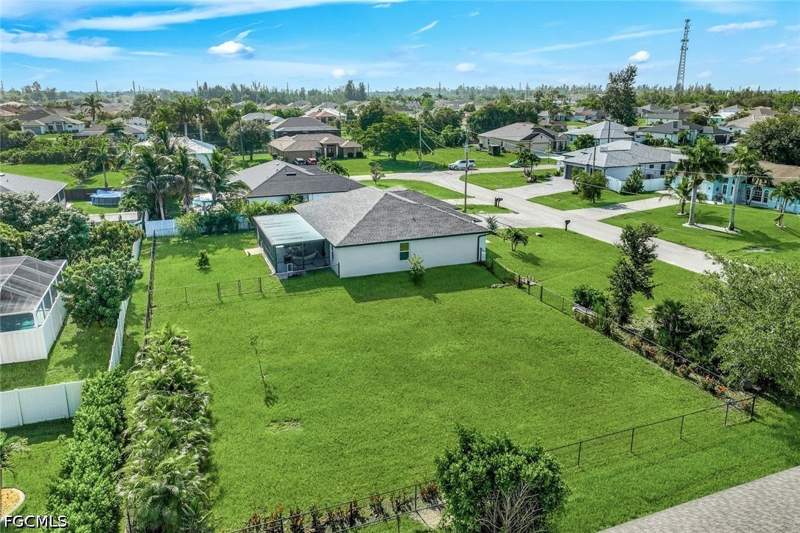 4 bedroom SingleFamilyResidence at 2627 SW 4th Ter, Cape Coral, Cape Coral — photo 3