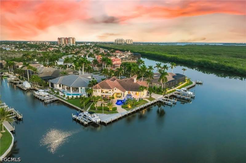 5 bedroom SingleFamilyResidence at 5764 Staysail Ct, Cape Harbour, Cape Coral — photo 3