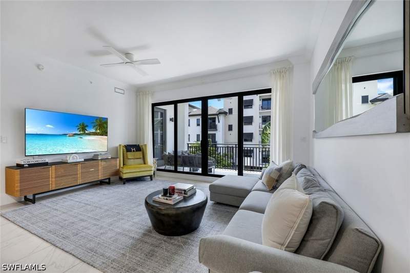 2 bedroom Condominium at 1135 3rd Ave S 303, Naples Square, Naples — photo 3