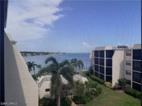 929 Collier Ct B402, Marco Island FL - photo 16 of 24
