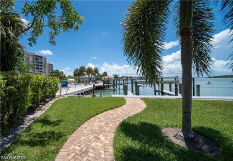 929 Collier Ct B402, Marco Island FL - photo 21 of 24