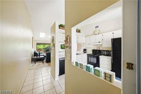 15206 Parkside Dr 202, Fort Myers FL - photo 12 of 32