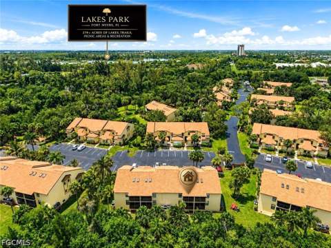 15206 Parkside Dr 202, Fort Myers FL - photo 7 of 32