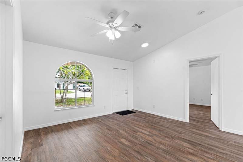 3 bedroom SingleFamilyResidence at 2816 Economy St, Fort Myers, Fort Myers — photo 3