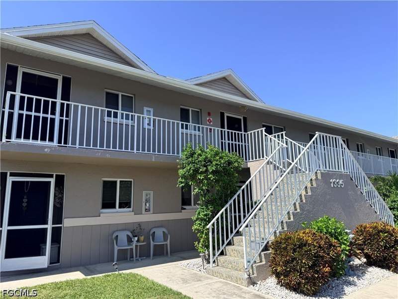 2 bedroom Condominium at 1339 SE 46th Ln 8, Lady Dolphin Condo, Cape Coral — photo 2