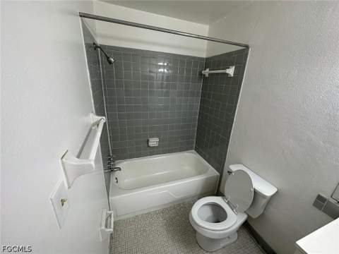 1830 Maravilla Ave 314, Fort Myers FL - photo 10 of 18