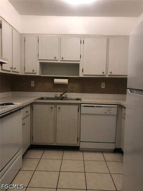 1830 Maravilla Ave 713, Fort Myers FL - photo 8 of 21