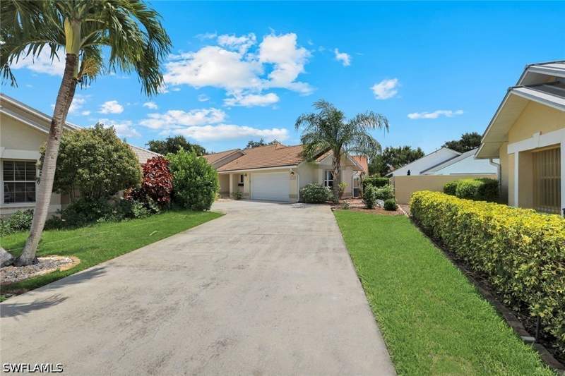 3 bedroom SingleFamilyResidence at 11054 Linnet Ln, Longshore Lake, Naples — photo 2