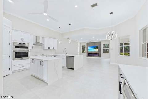1817 Lagoon Ln, Cape Coral FL - photo 15 of 50