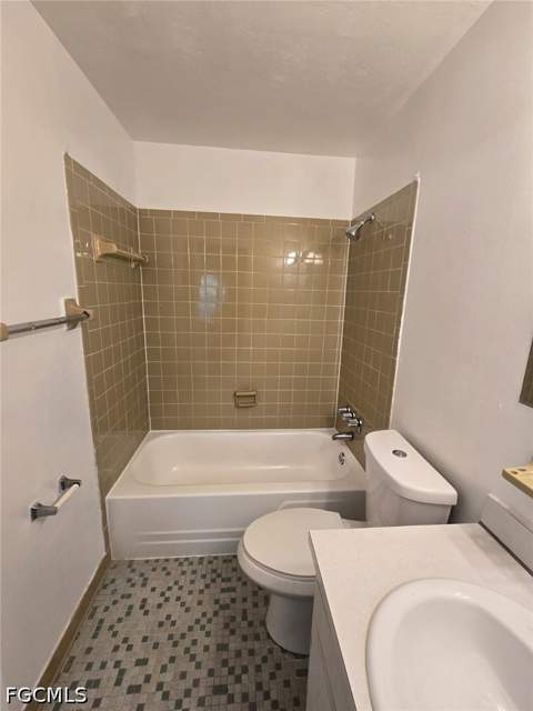 1830 Maravilla Ave 612, Fort Myers FL - photo 17 of 24