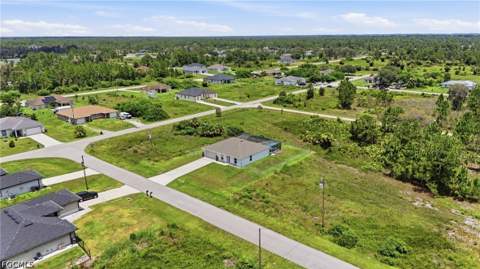 811 Coffield Ave, Lehigh Acres FL - photo 10 of 48